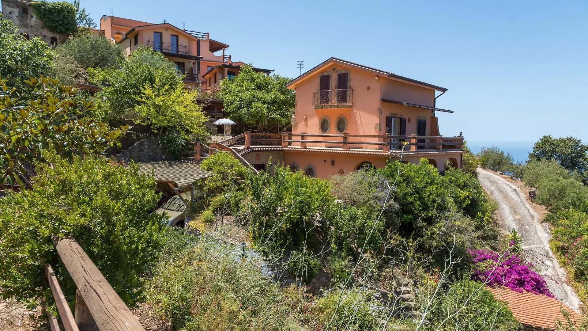 Casa Del Limone Gioiosa Marea Apartment