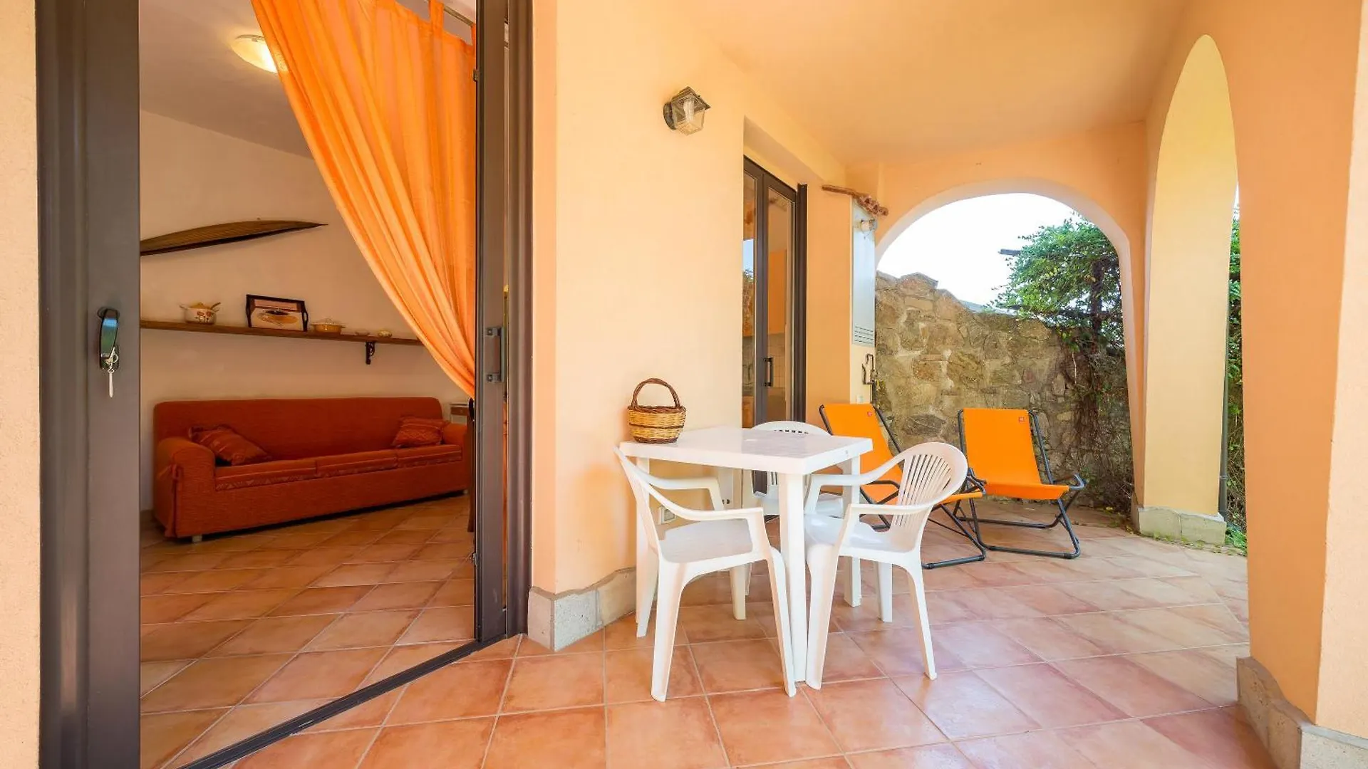 Casa Del Limone Gioiosa Marea Apartment