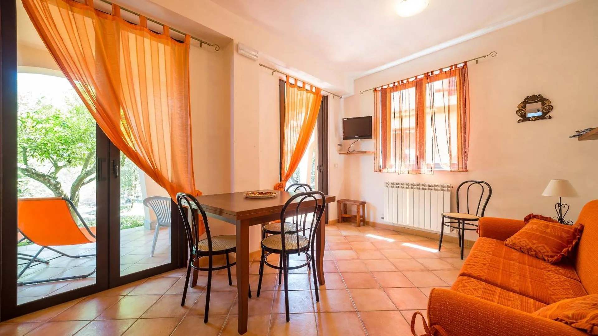 Casa Del Limone Gioiosa Marea Apartment 0*,