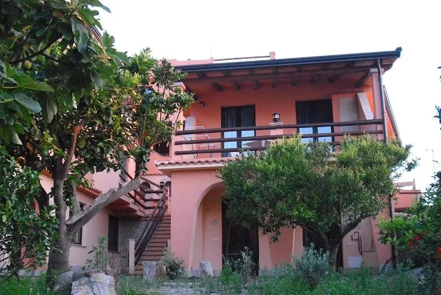 Casa Del Limone Gioiosa Marea Apartment 0*,