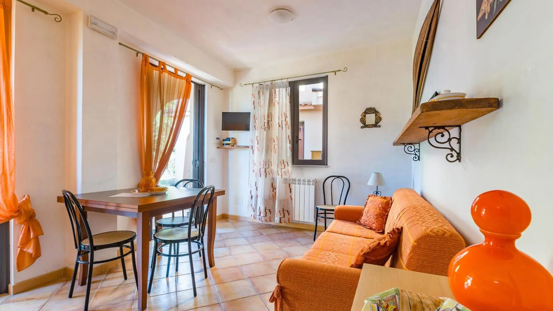 Casa Del Limone Gioiosa Marea Apartment
